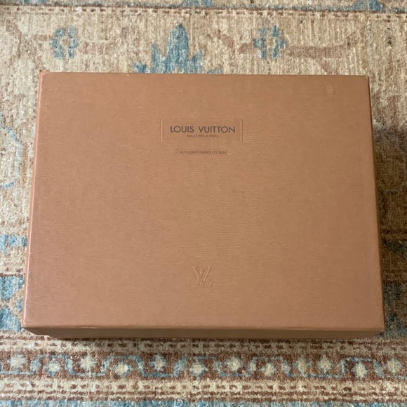 Louis Vuitton Other - Louis Vuitton Tan Box